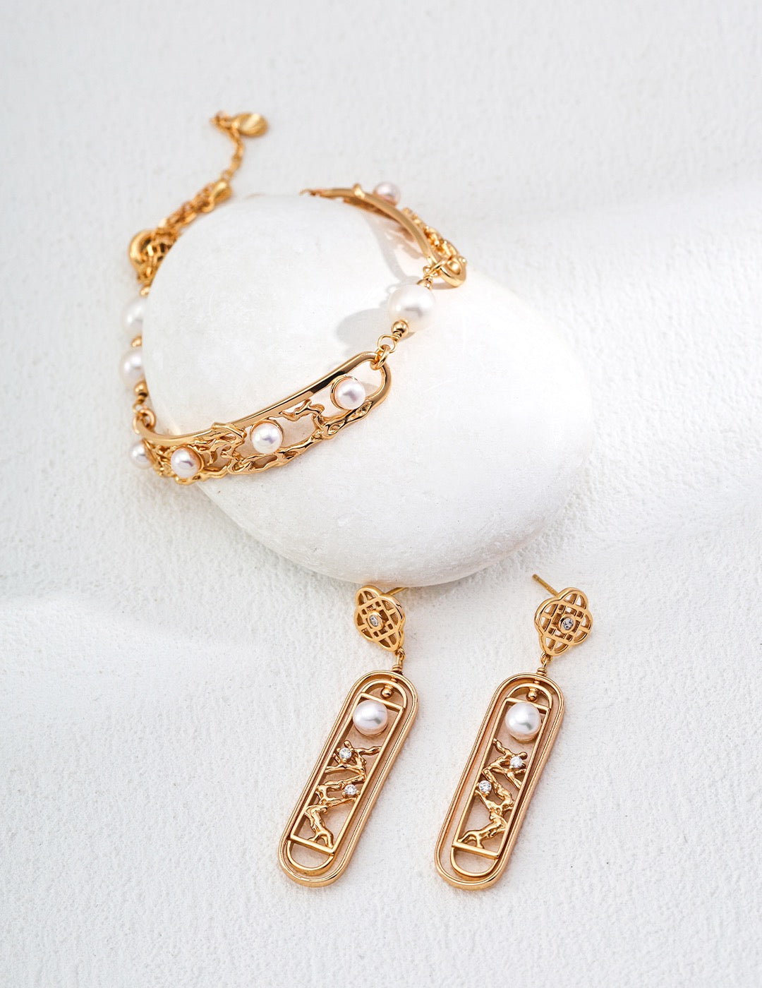 Gilded Reverie Bracelet