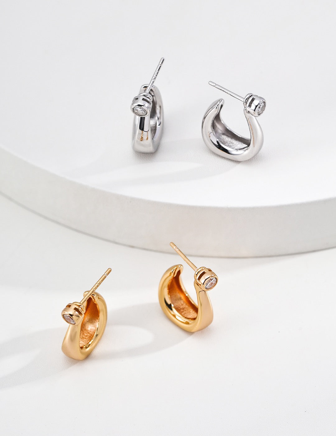 Every Bend · C-Hoop Zirconia Silver Earrings