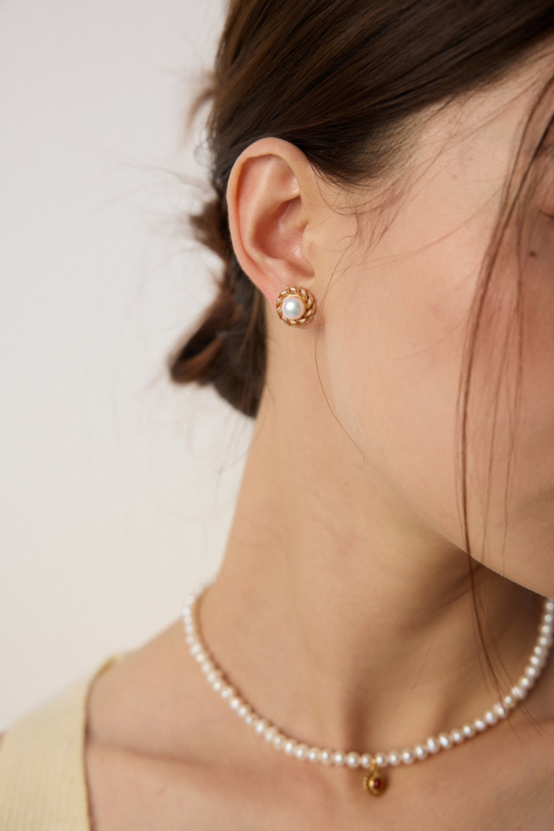 Vintage Pearl Gold Stud Earrings