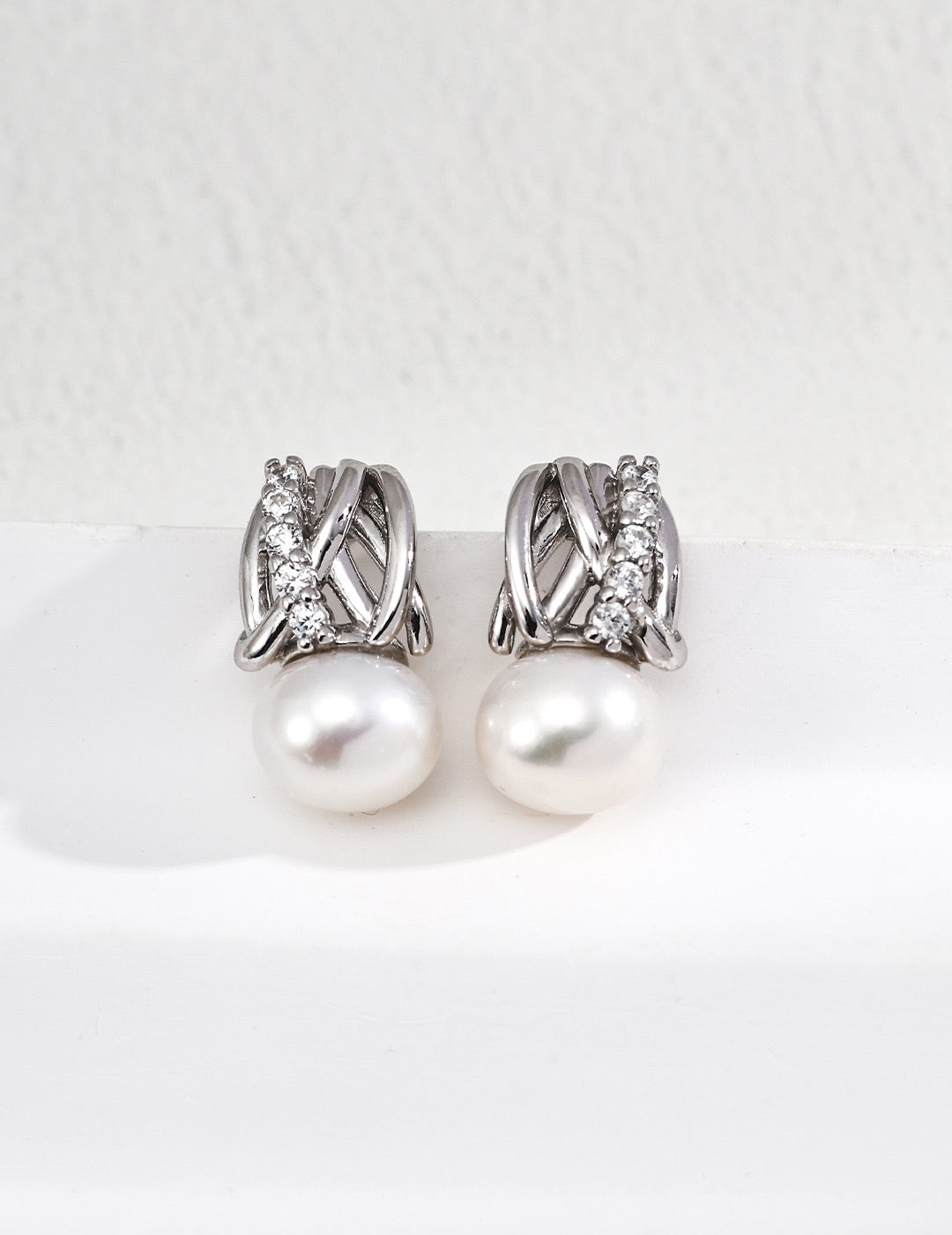 Star Trail · Natural Pearl & Zirconia Silver Earrings