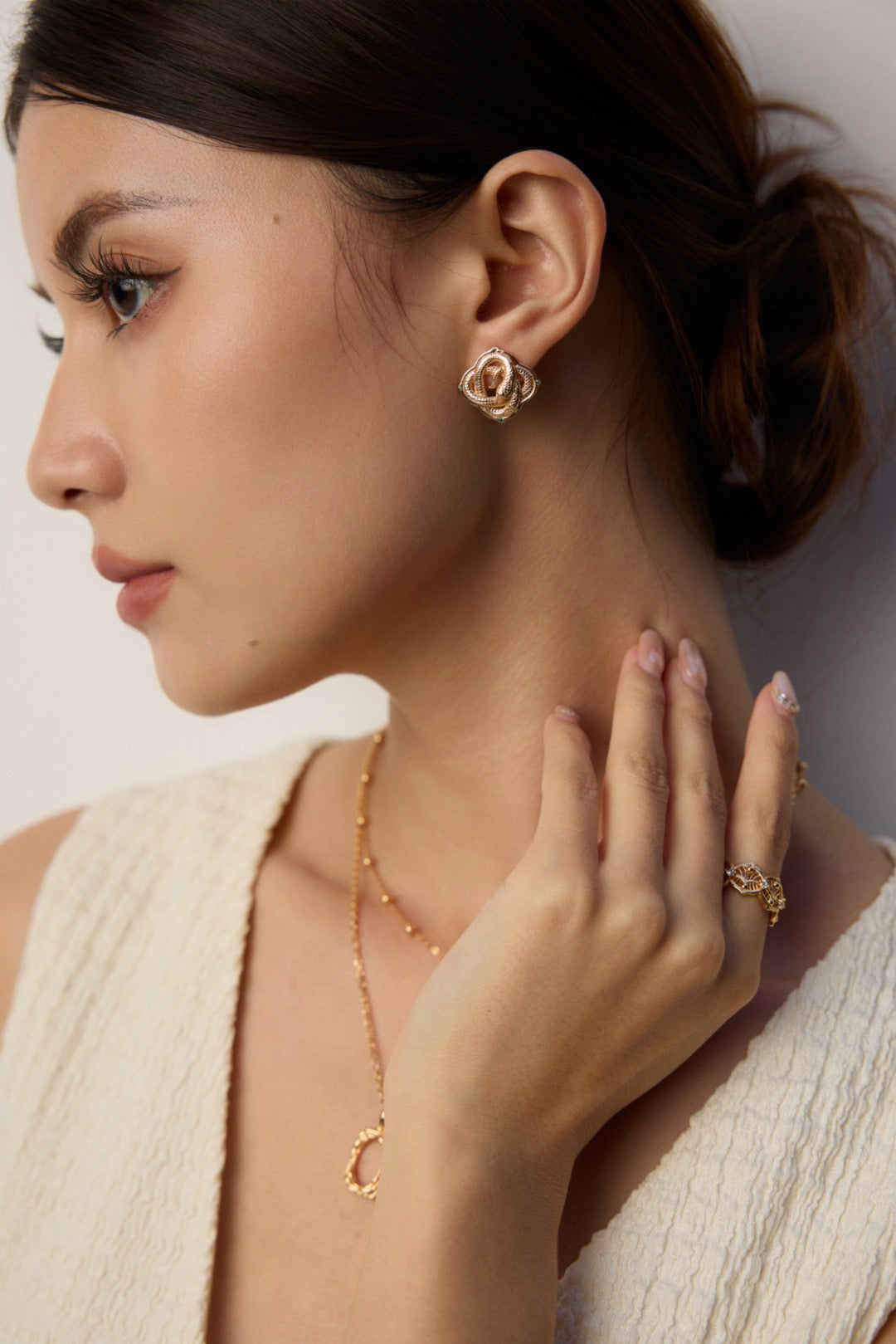Worth of Green · Vintage Zirconia Silver Earrings