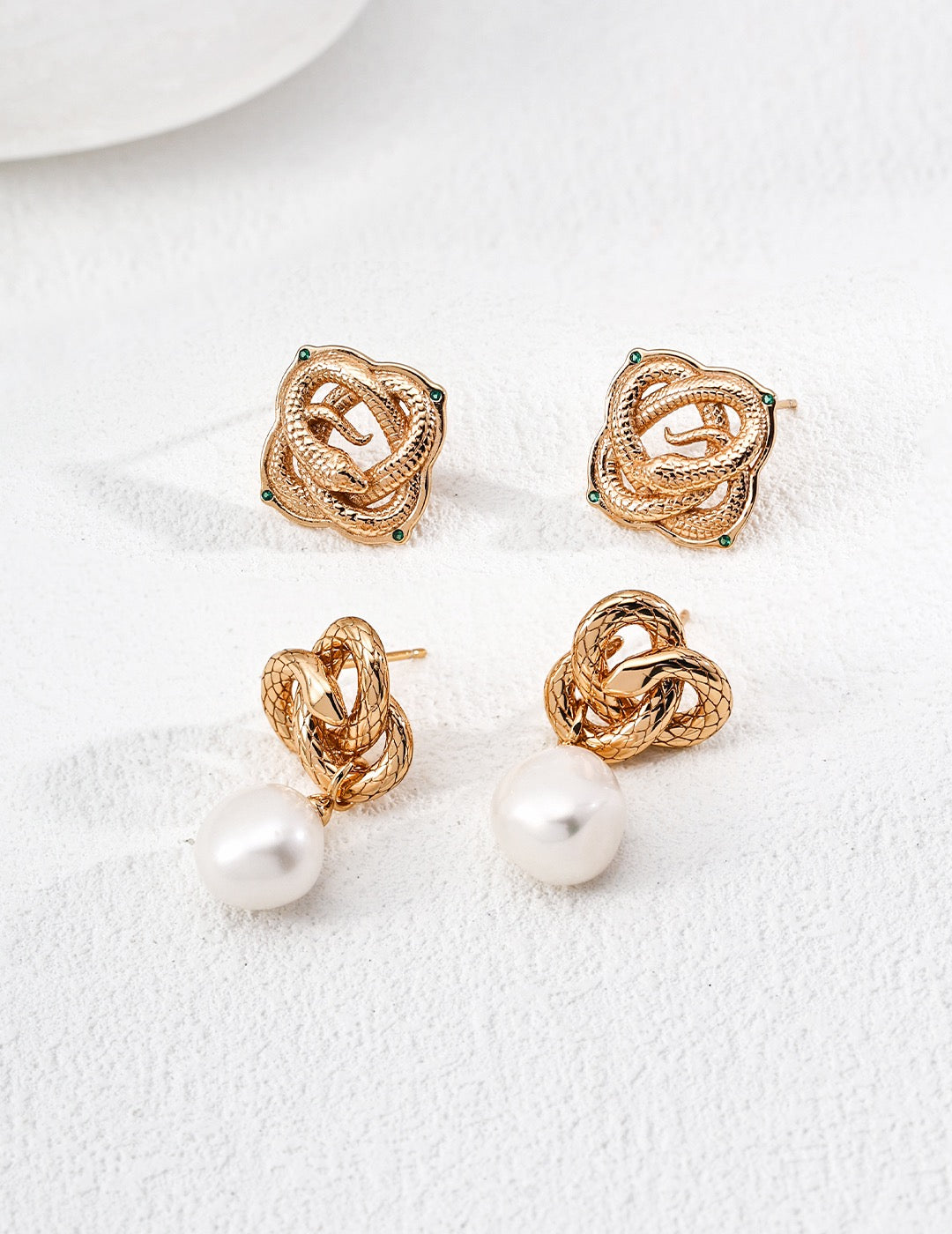 Worth of Green · Vintage Zirconia Silver Earrings