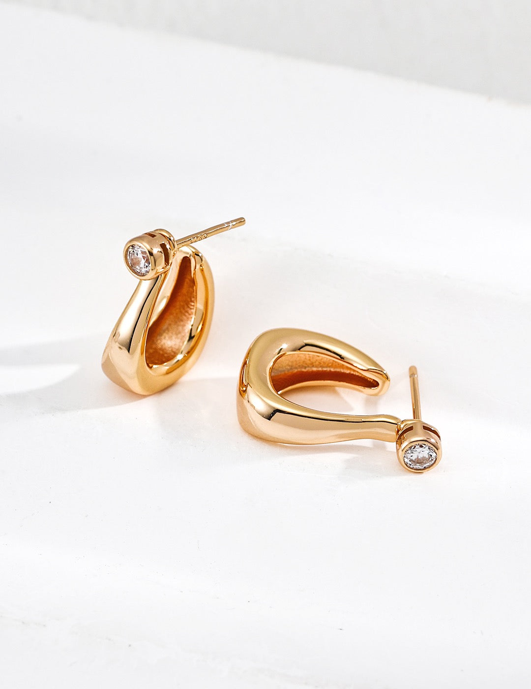 Every Bend · C-Hoop Zirconia Silver Earrings
