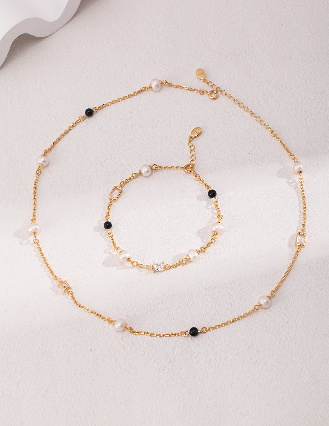 Ten Years In · Natural Pearl & Agate Silver Necklace