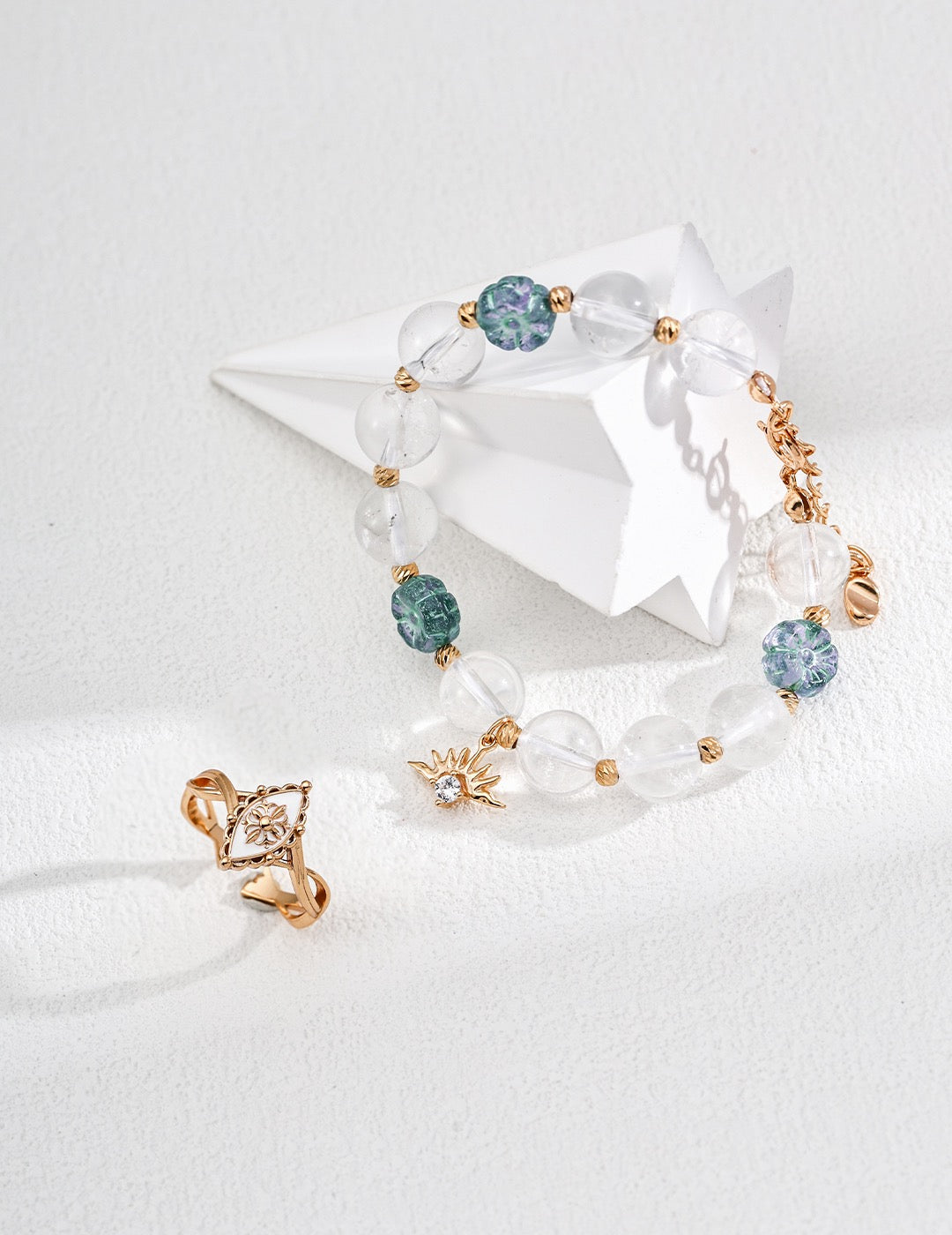 Honest Flaw · Zirconia Flower & Crystal Bead Bracelet